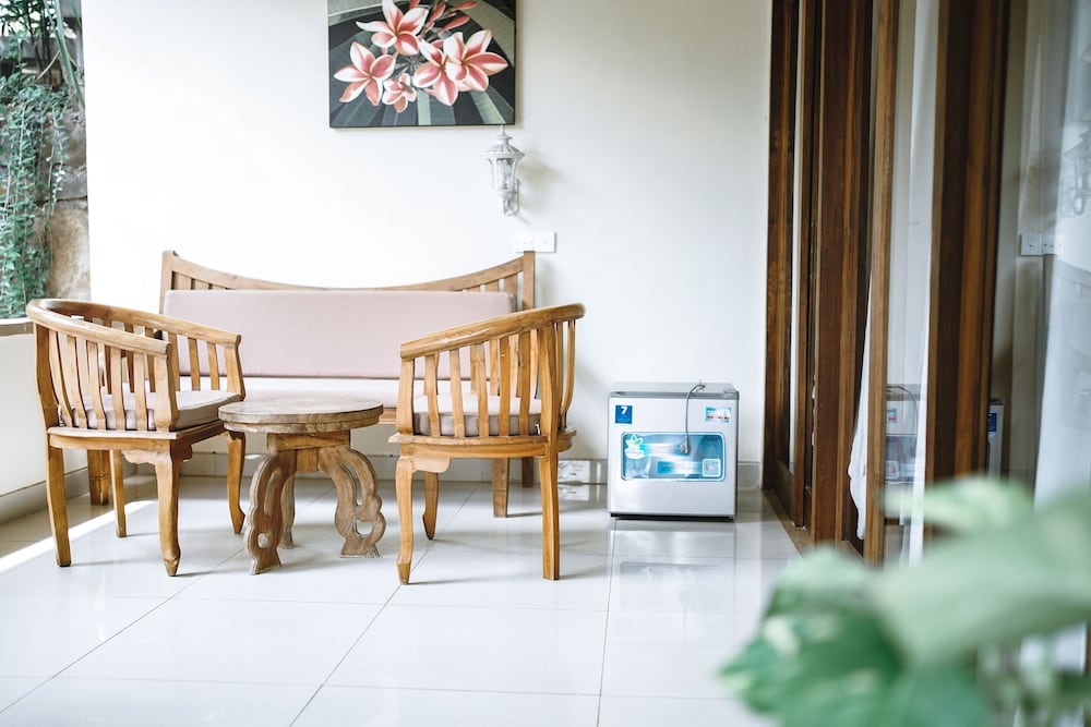 amed cafe and hotel kebun wayan