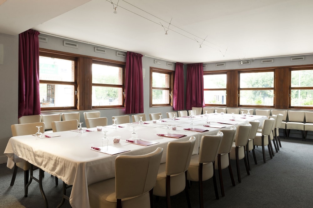 hotel the originals tours ouest le cheval rouge