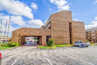 tulsa square hotel central i 44 by oyo