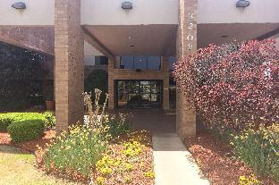 tulsa square hotel central i 44 by oyo