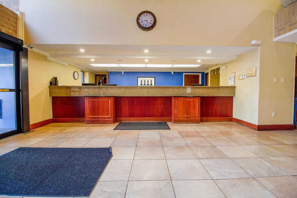 tulsa square hotel central i 44 by oyo