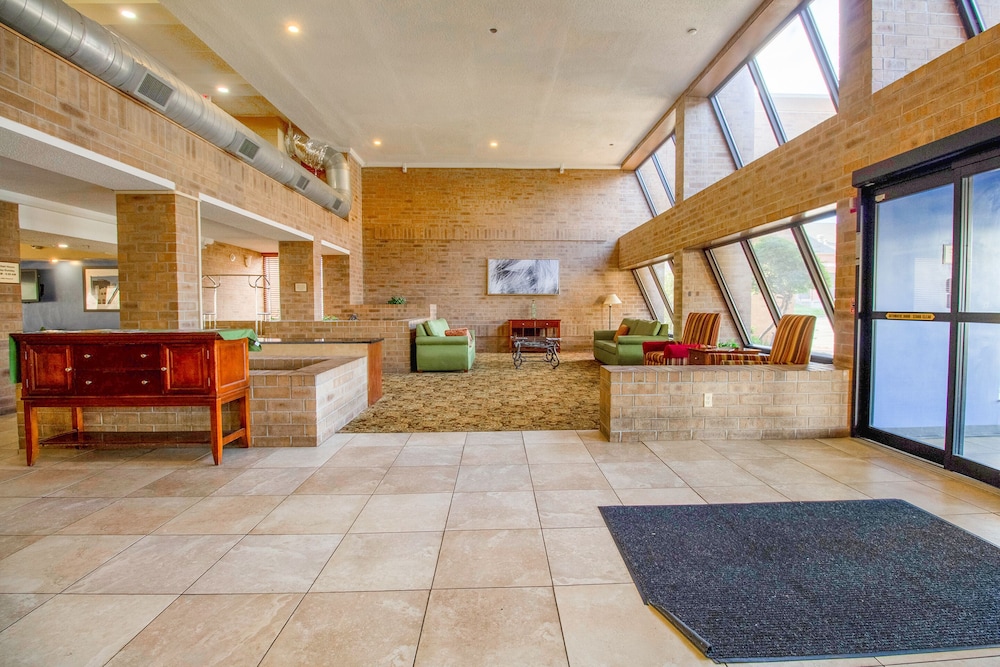 tulsa square hotel central i 44 by oyo