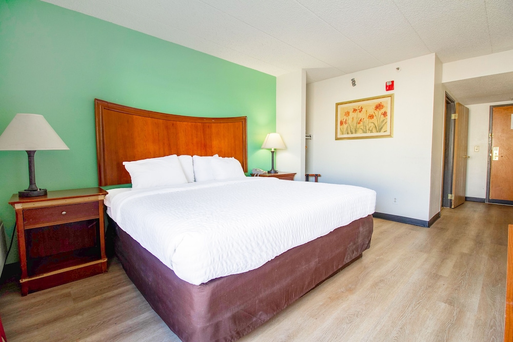 tulsa square hotel central i 44 by oyo