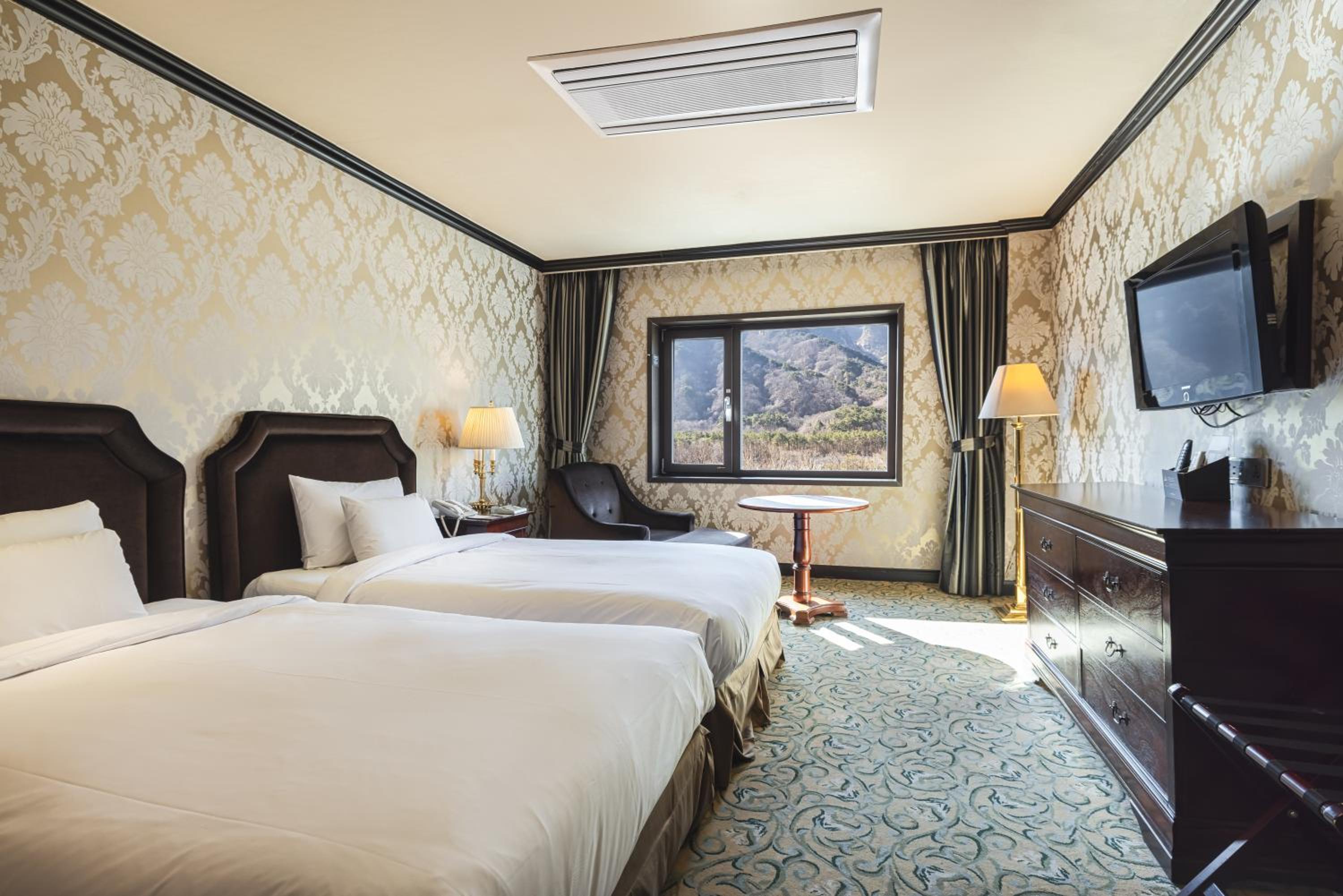 kensington hotel seorak