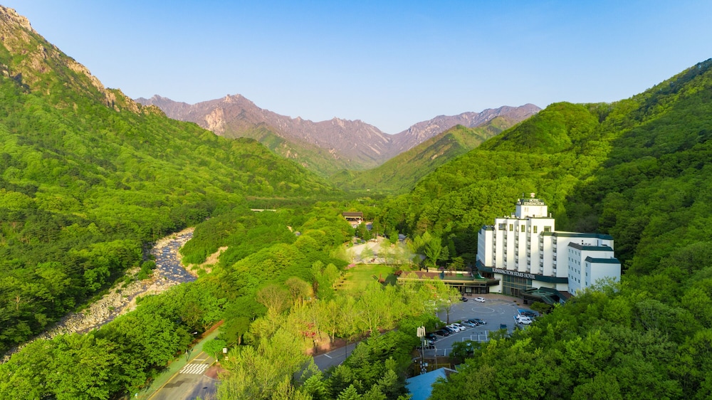 kensington hotel seorak