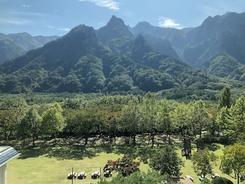 kensington hotel seorak