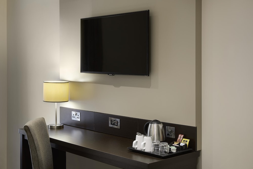 premier inn london docklands excel