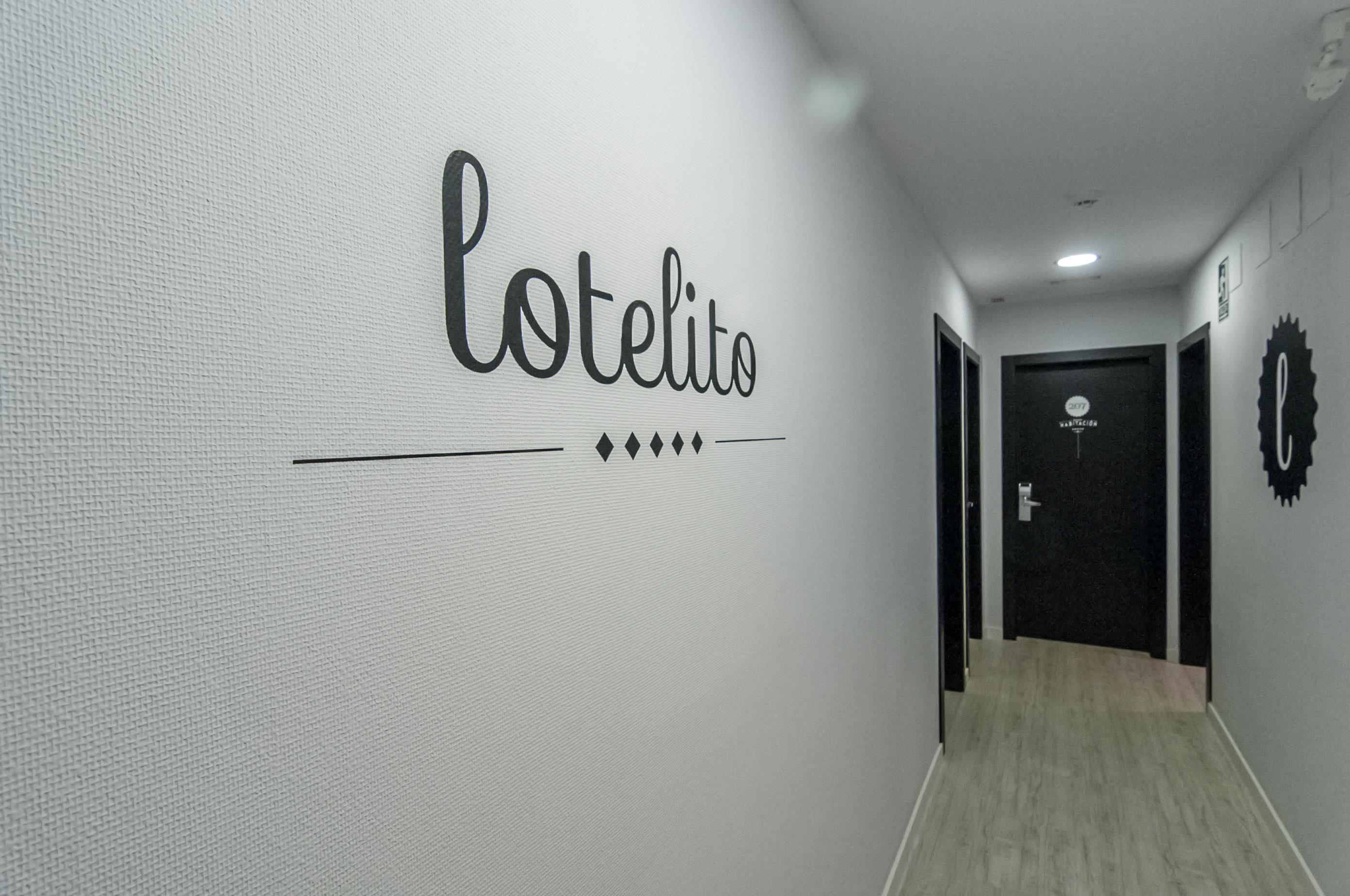 oliveira room