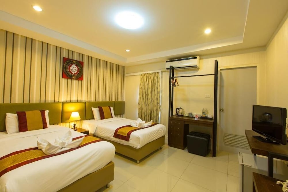 chiang mai waroros boutique hotel