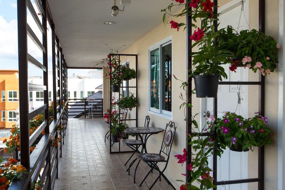 chiang mai waroros boutique hotel