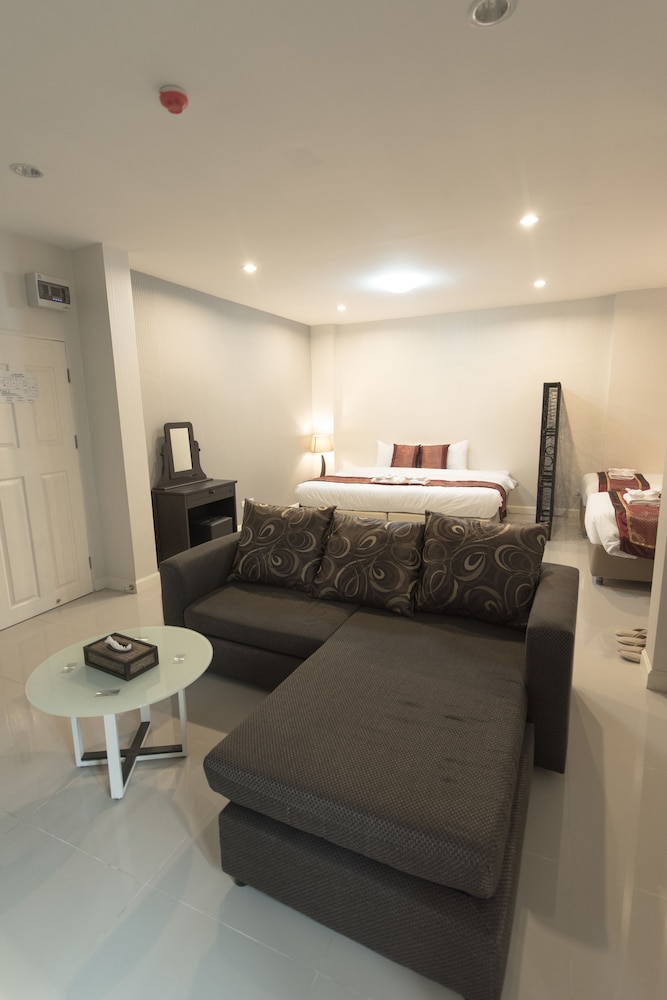 chiang mai waroros boutique hotel