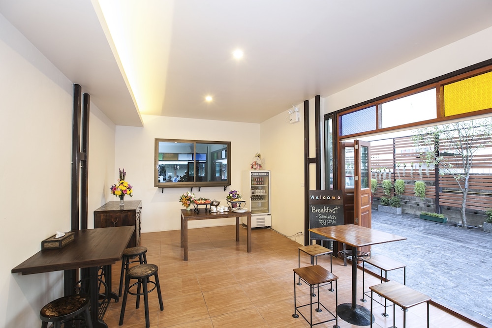 chiang mai waroros boutique hotel