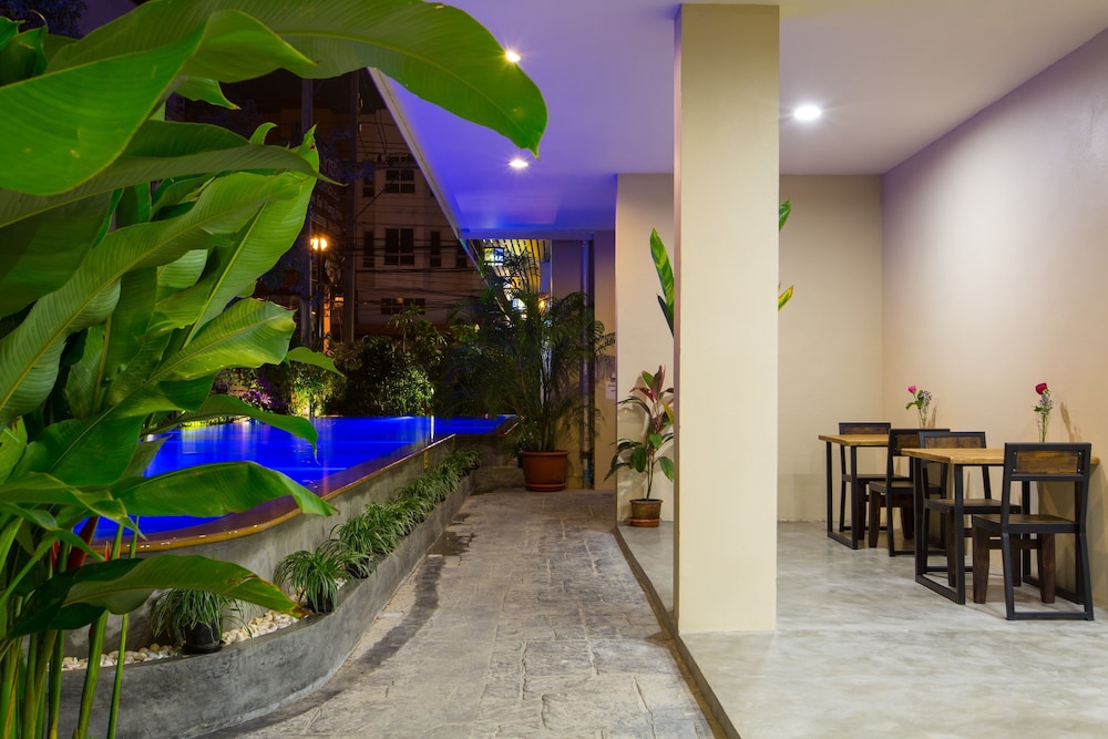 chiang mai waroros boutique hotel