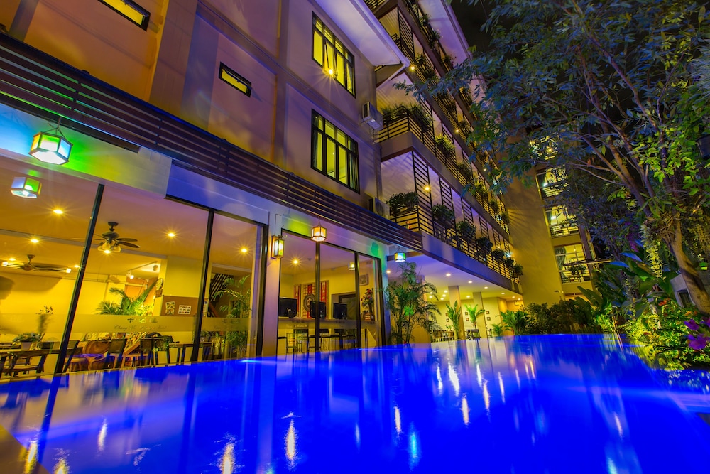 chiang mai waroros boutique hotel
