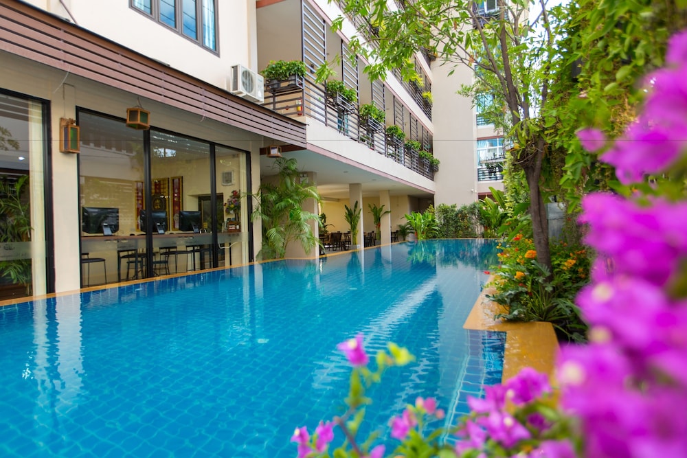 chiang mai waroros boutique hotel