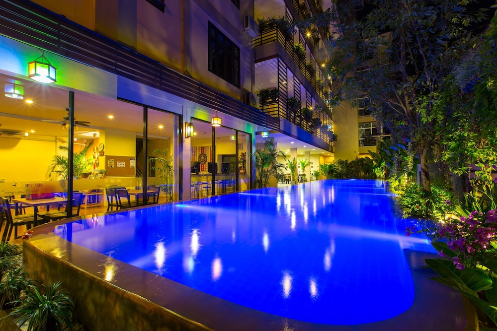 chiang mai waroros boutique hotel
