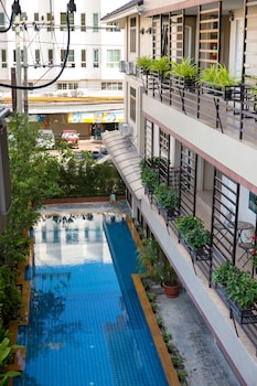chiang mai waroros boutique hotel