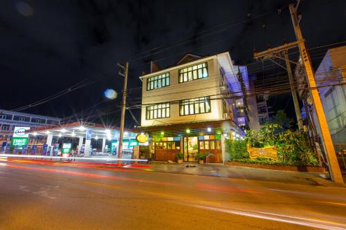 chiang mai waroros boutique hotel
