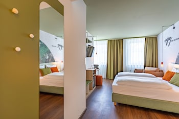 hotel the weekend