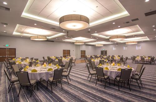 holiday inn carlsbad an ihg hotel