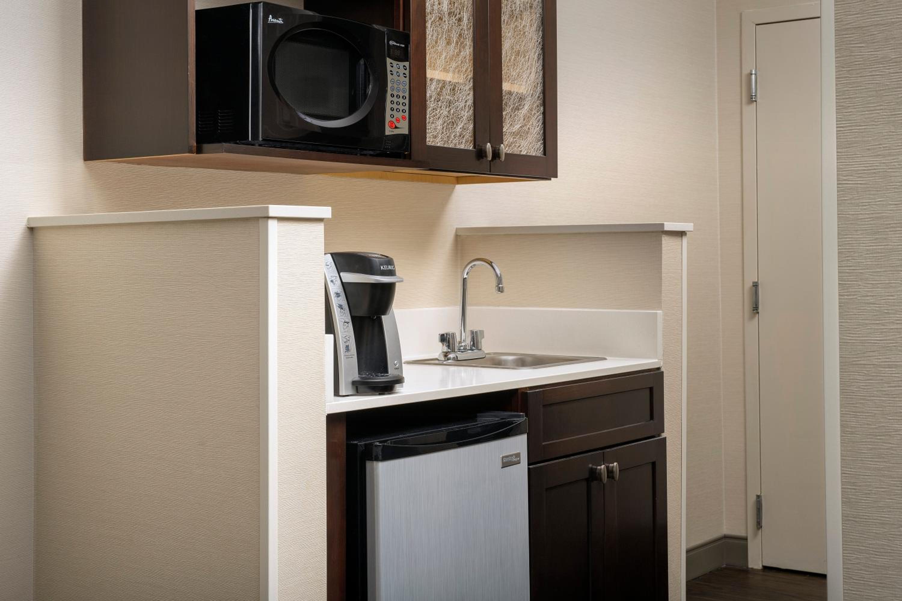 holiday inn express and suites annapolis by ihg