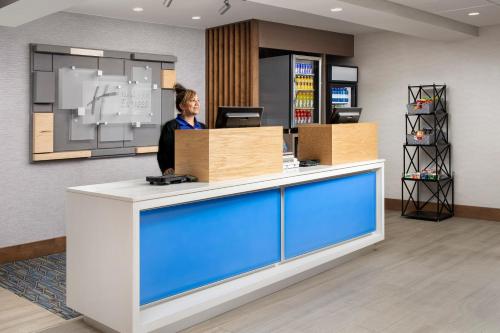 holiday inn express and suites annapolis by ihg
