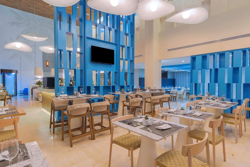avani cancun airport