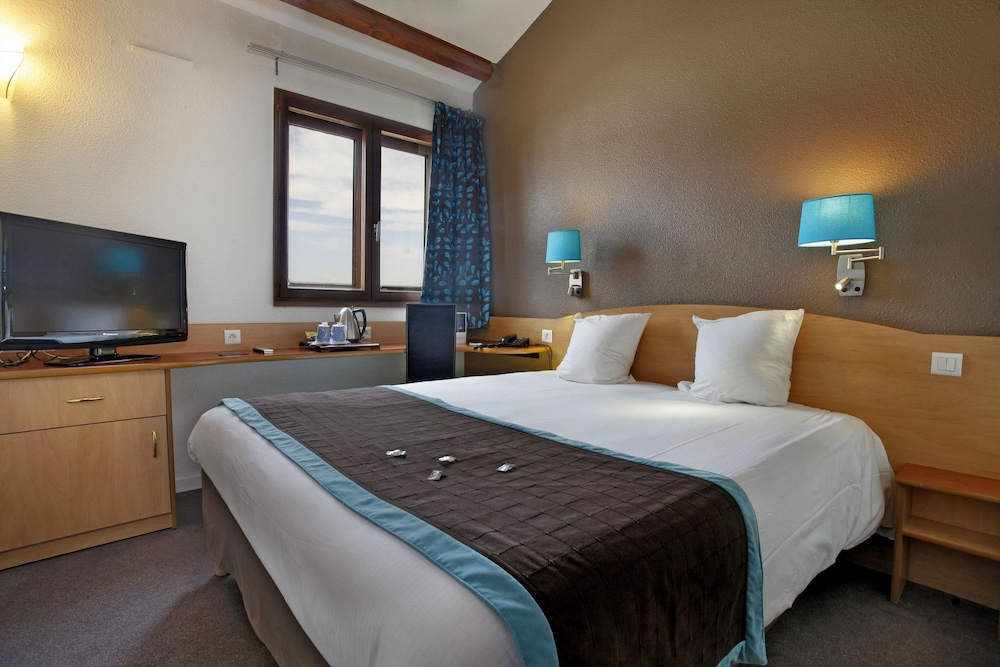 kyriad montpellier aeroport parc expo