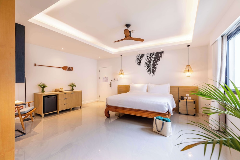 outrigger surin beach resort