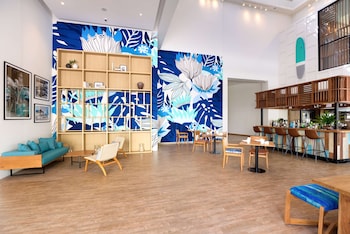 Outrigger Surin Beach Resort,Phuket>>Choeng Thale,4 star