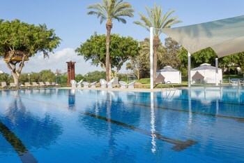 dan caesarea resort