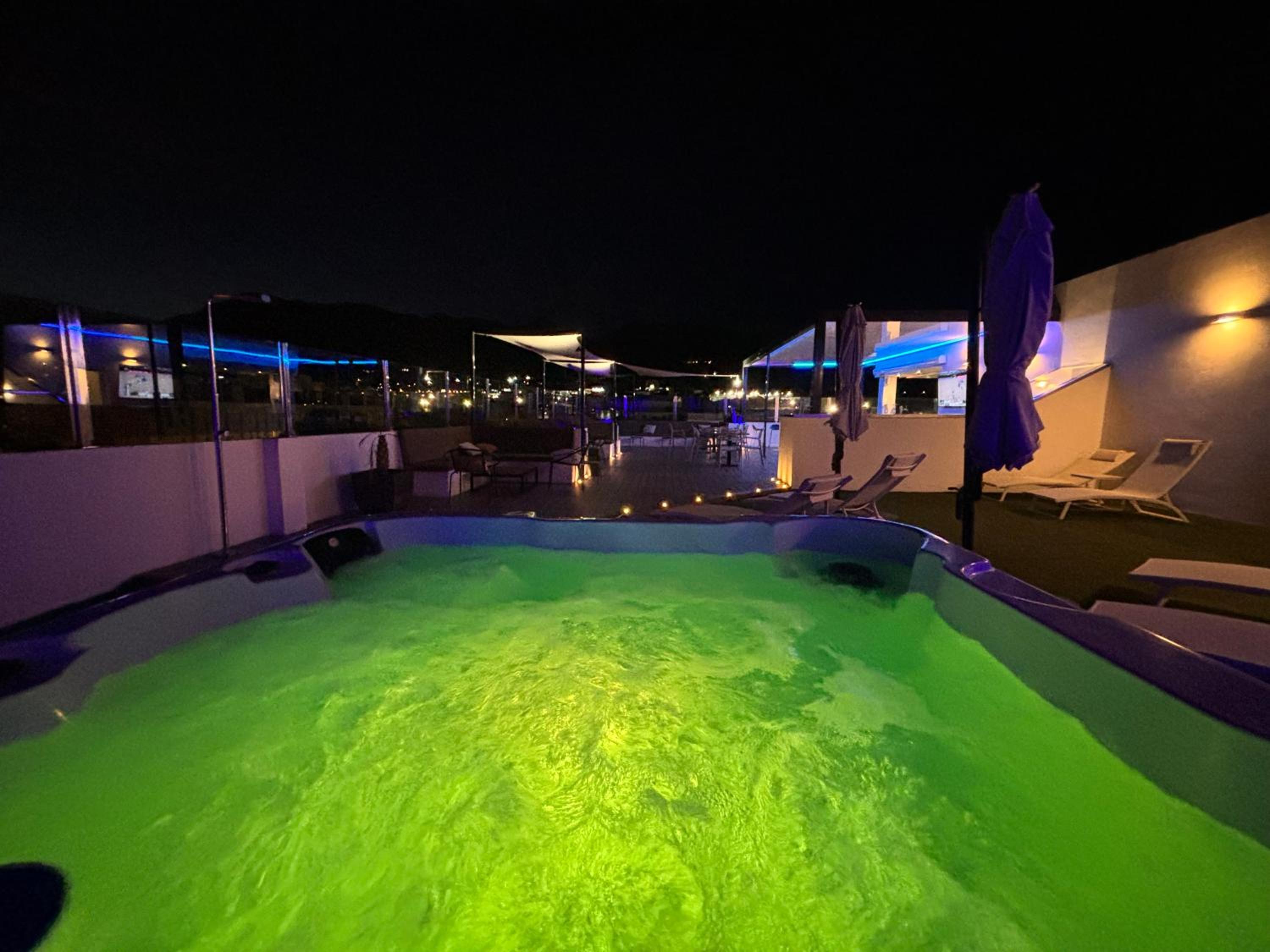 daos suites terrace marbella