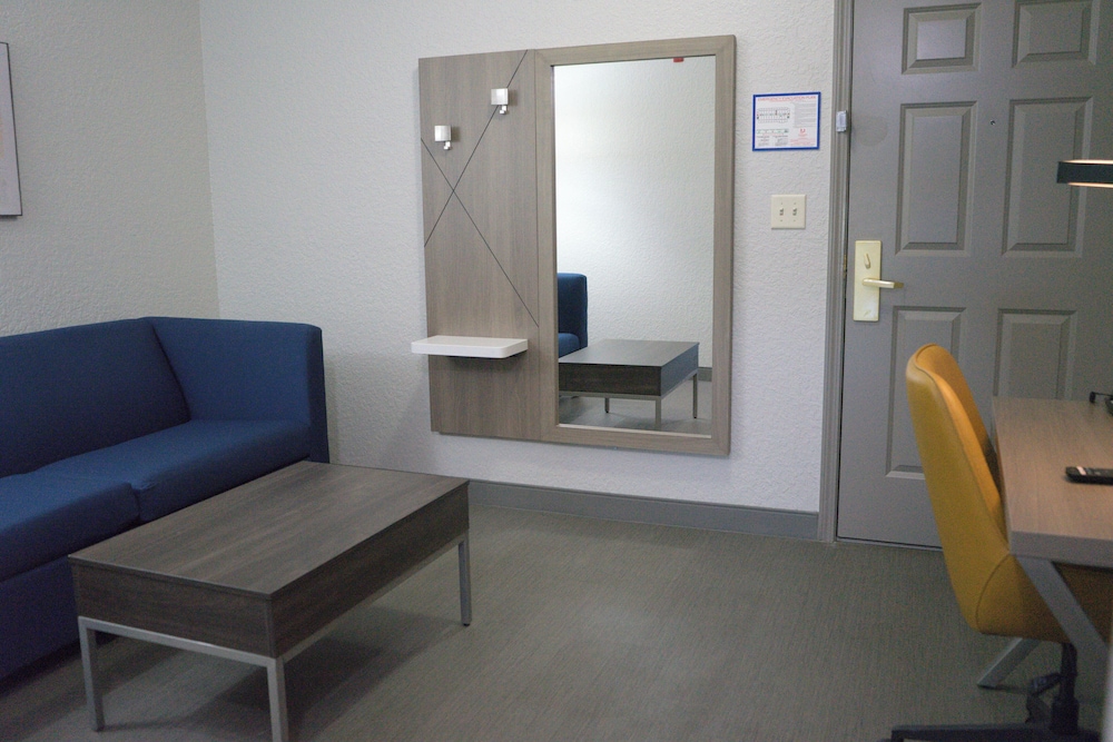 holiday inn express and suites lakeland north i 4