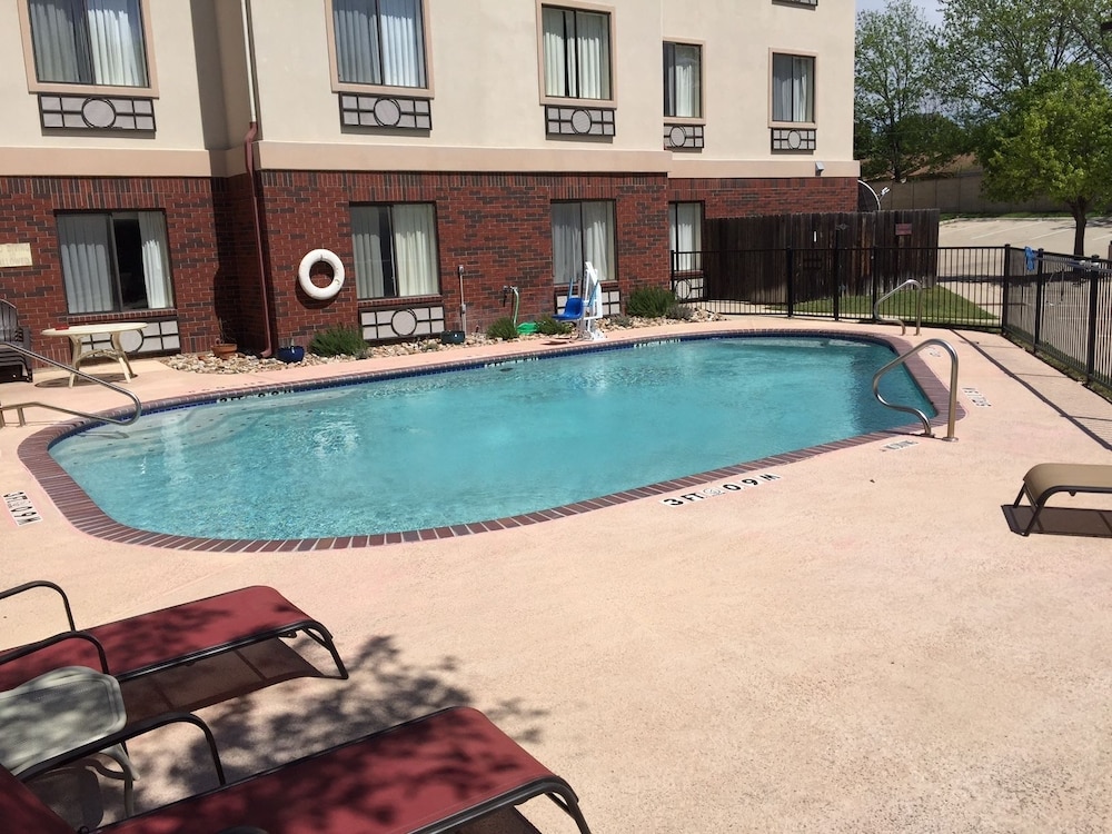 quality inn and suites