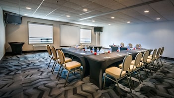 service plus inns and suites calgary