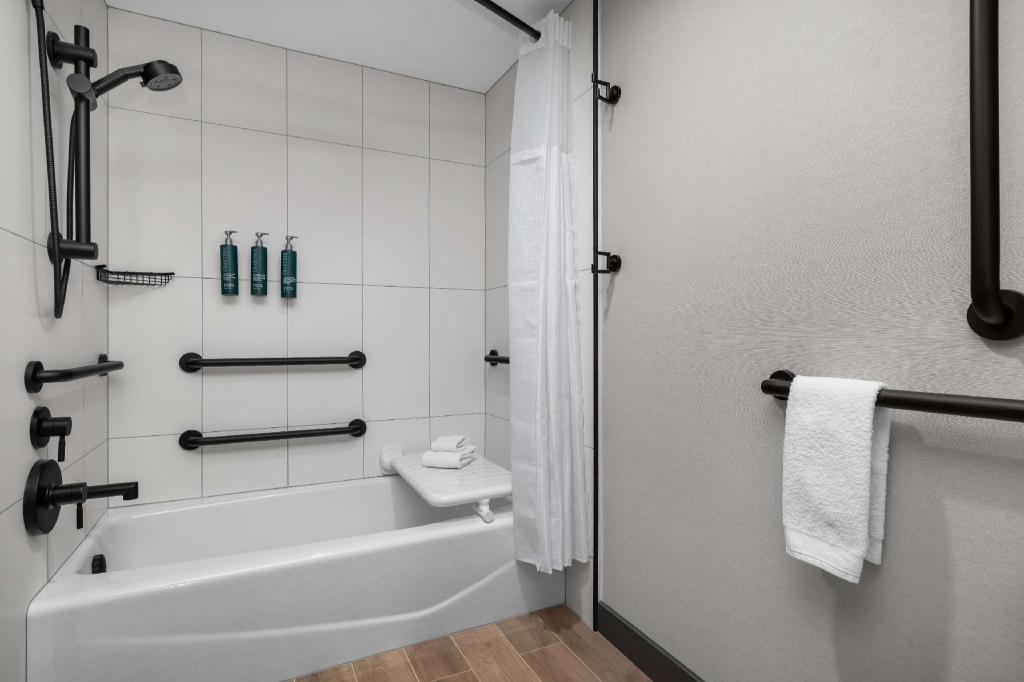 doubletree by hilton las vegas airport