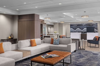 Doubletree By Hilton Las Vegas Airport,Mccarran International Airport>>Downtown Las Vegas,4 star