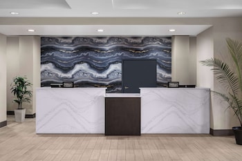 Doubletree By Hilton Las Vegas Airport,Mccarran International Airport>>Downtown Las Vegas,4 star