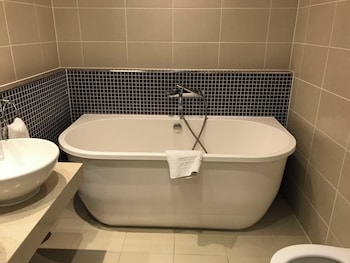 elite venue selection felbridge gatwick