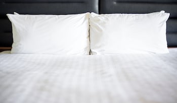 elite venue selection felbridge gatwick