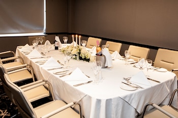 elite venue selection felbridge gatwick