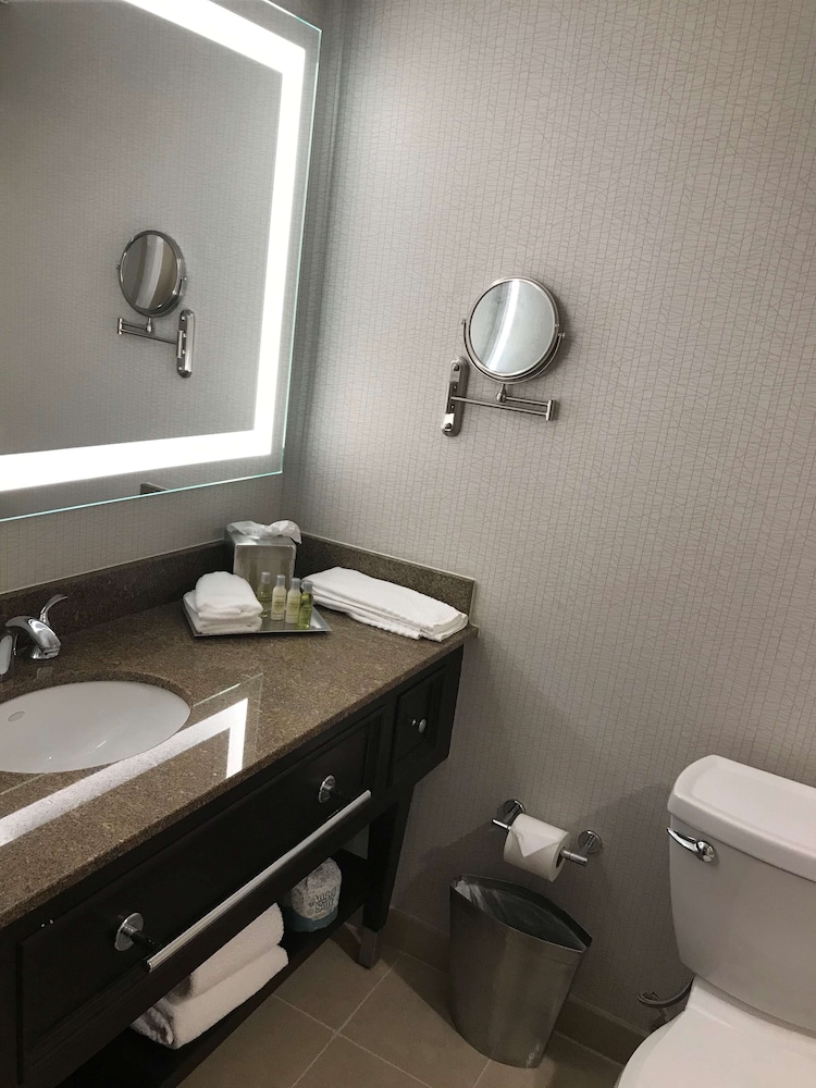 doubletree by hilton baltimore north pikesville