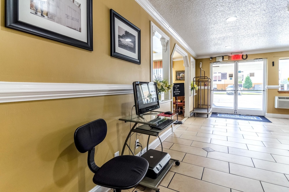 rodeway inn and suites jacksonville near camp lejeune