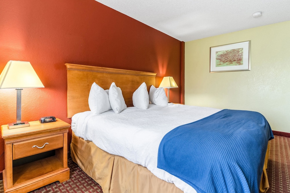 rodeway inn and suites jacksonville near camp lejeune