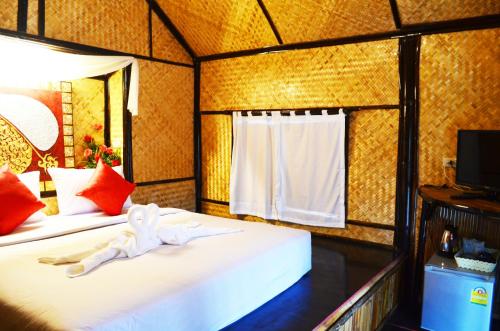 eco lanta hideaway beach resort