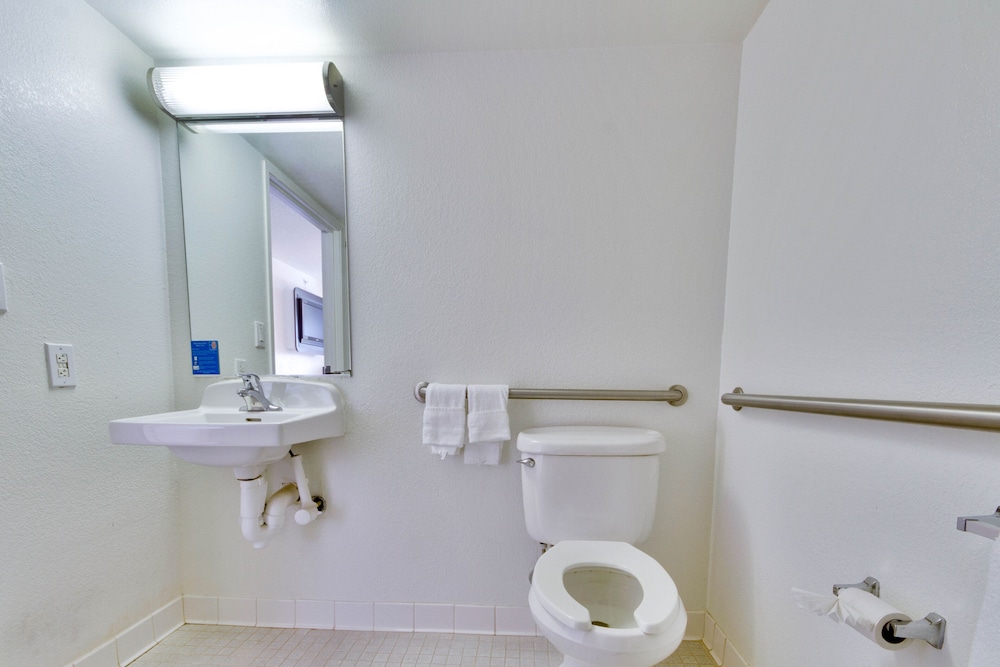motel 6 lewisville tx dallas