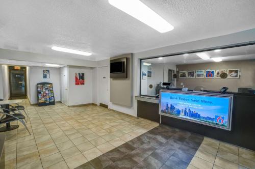 Motel 6 Lexington, Ky - East I-75,Near Hamburg Place,2 star