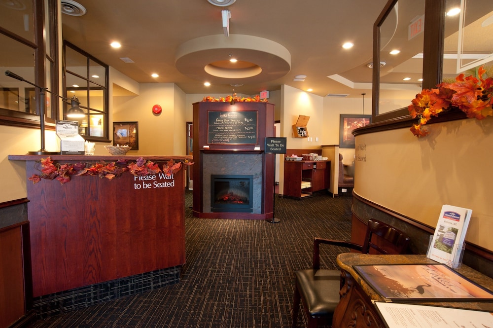 holiday inn victoria elk lake by ihg