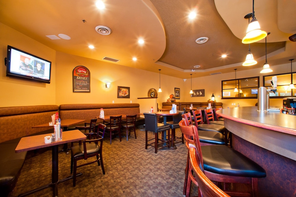 holiday inn victoria elk lake by ihg