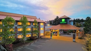 Holiday Inn Victoria Elk Lake By Ihg,Saanich>>British Columbia,4 star